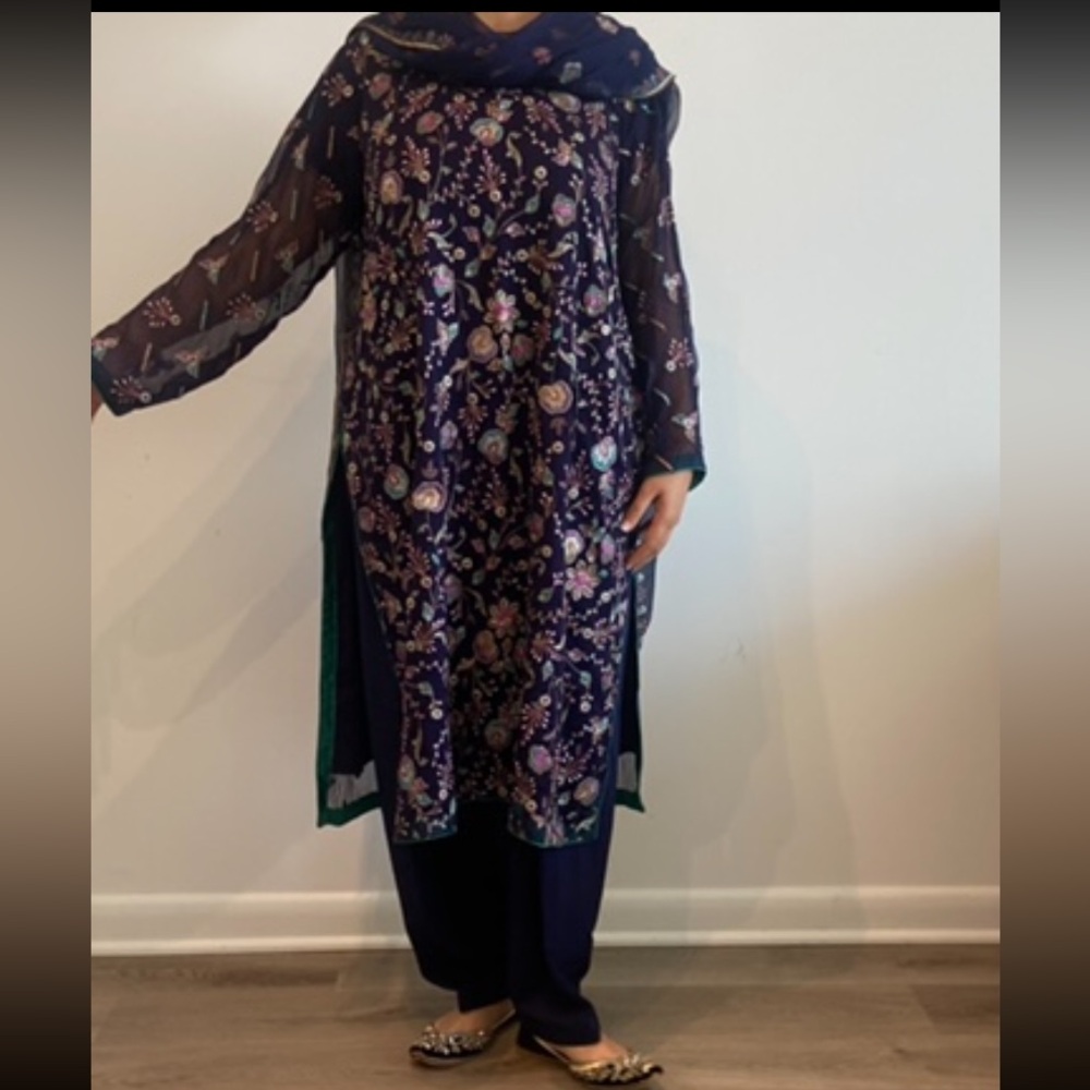 Floral Embroidered Navy and Green Kurta Set